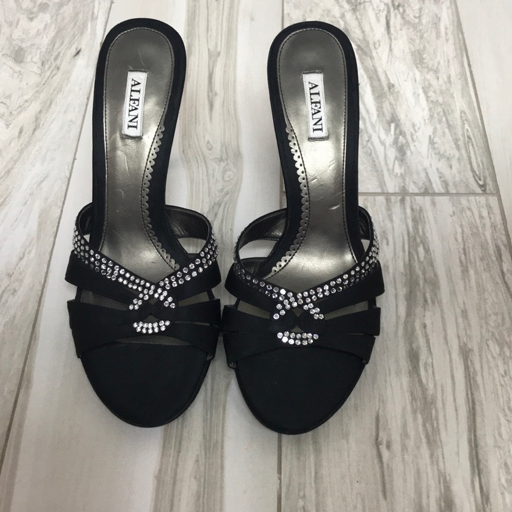 Alfani Black Heels!!